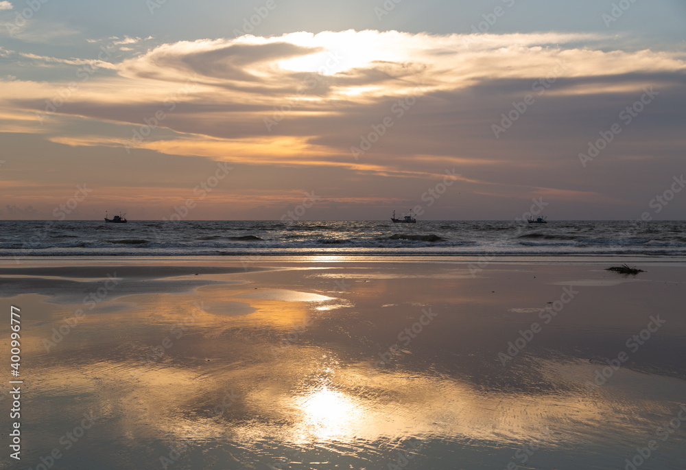 Sunset on the beach, beautiful sunset sky and sea Sunset on the beach, beautiful sunset sky and sea
