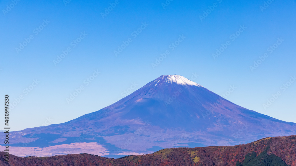 Mt. Fuji 秋の紅葉に映える富士山