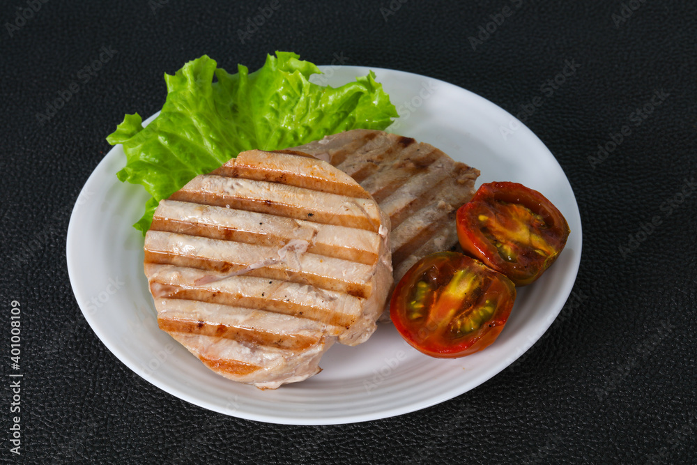 Grilled tuna steak with kumato Grilled tuna steak with kumato