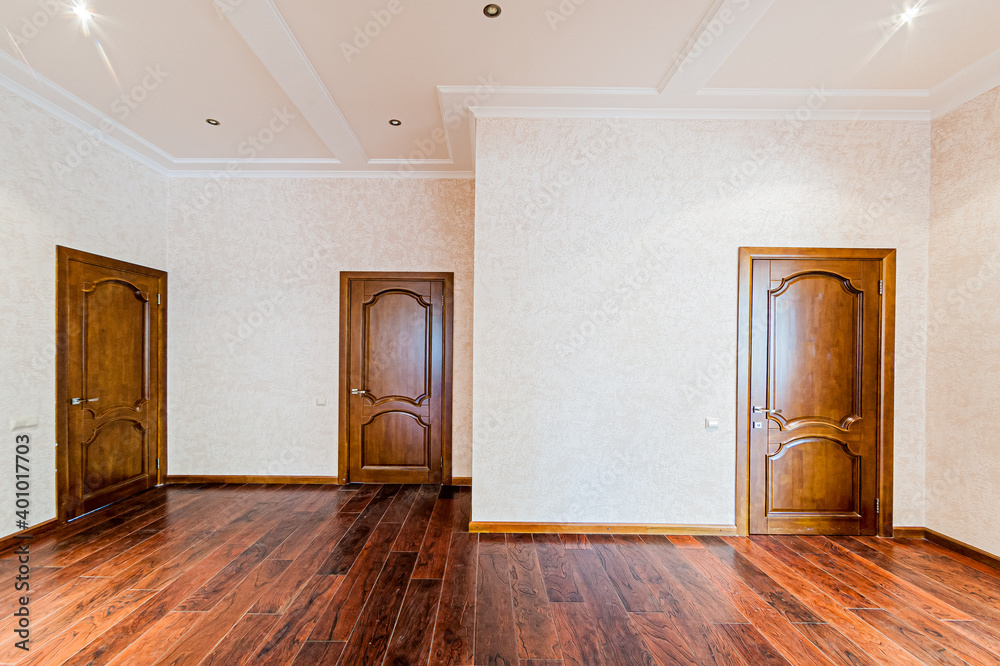 Obraz premium Russia, Moscow- April 19, 2020: interior room apartment modern bright cozy atmosphere. general cleaning, home decoration, preparation of house for sale. empty room with renovation