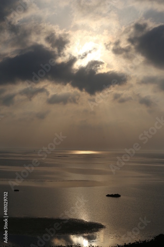 Fototapeta Naklejka Na Ścianę i Meble -  Golden sunrise over the sea