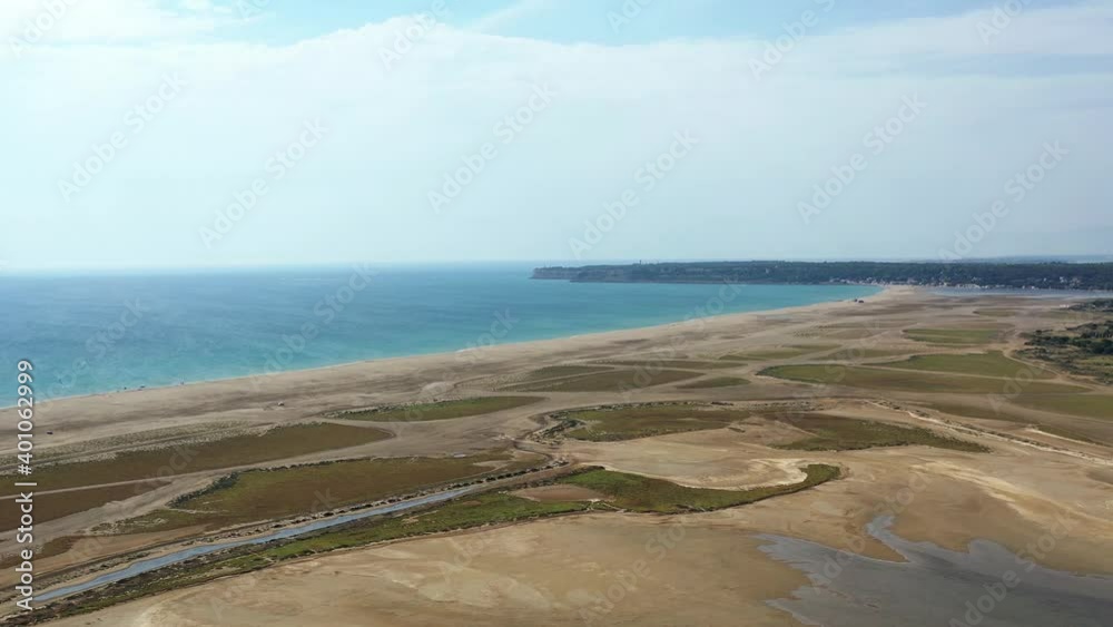 survol des plages sauvages de l'Aude, Languedoc, Occitanie, France survol des plages sauvages de l'Aude, Languedoc, Occitanie, France