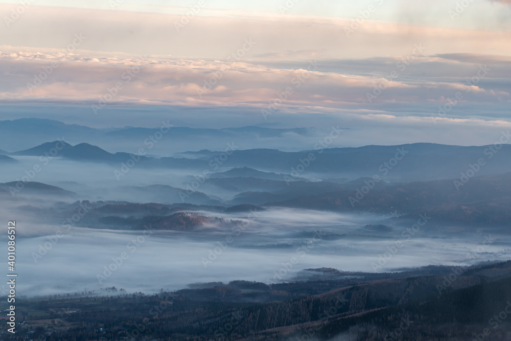 Obraz premium View from the top of Śnieżka