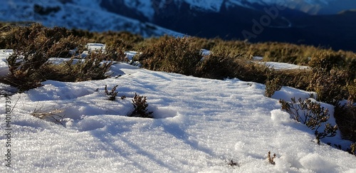 Paysage des Pyrénées en hivers. photo