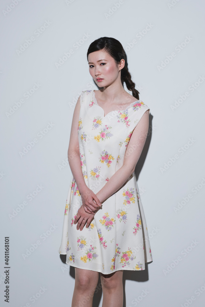 クールな女性 クールな女性