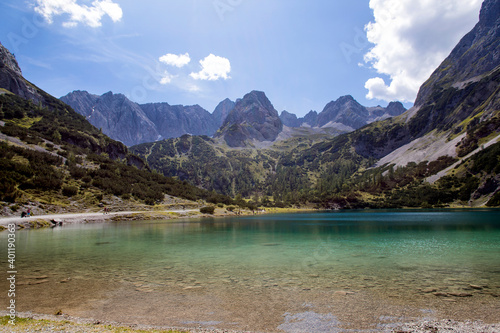 Fototapeta Naklejka Na Ścianę i Meble -  Panorama of mountain lake Seebensee in Tirol, Austria