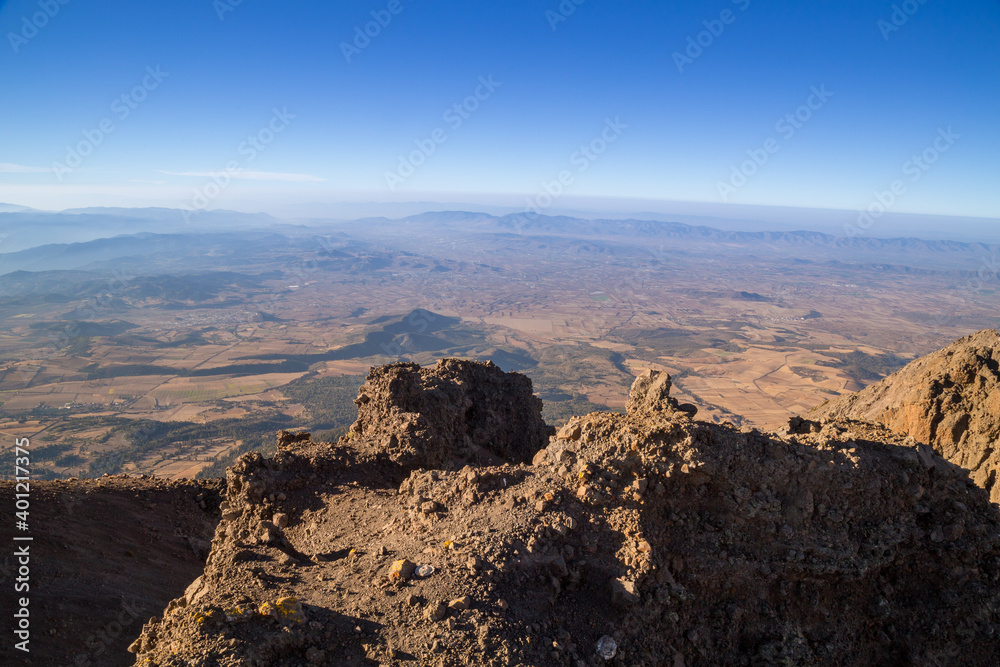 Obraz premium Beautiful shot of the sierra negra volcano in Mexico. Relief mountain