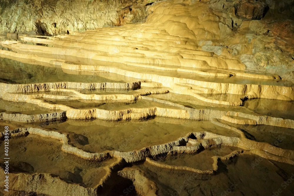 Limestone At Akiyoshi Cave Akiyoshido In Yamaguchi Japan 秋吉台秋芳洞鍾乳洞stock Photo Adobe Stock
