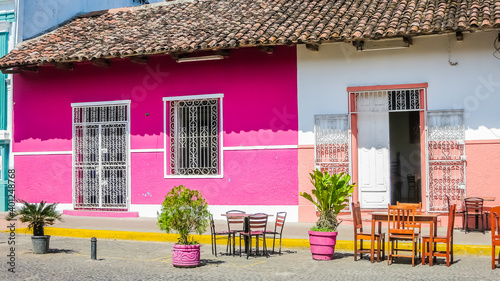 Street with colourful houses, Granada, founded in 1524, Nicaragua, Central America