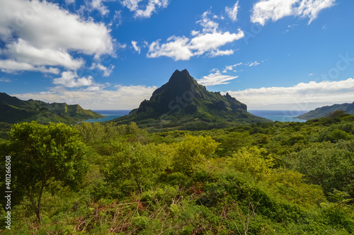 Mont Rotui (899m, 2949ft) between Opunohu bay and Cook's bay. Mo'orea, French Polynesia