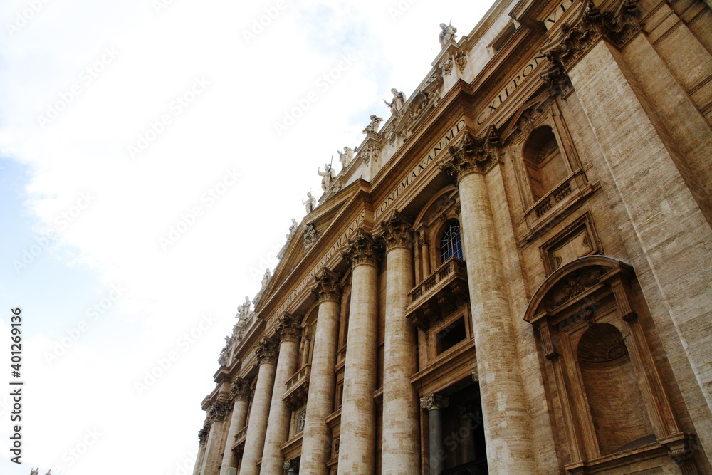 statues in Vatican 