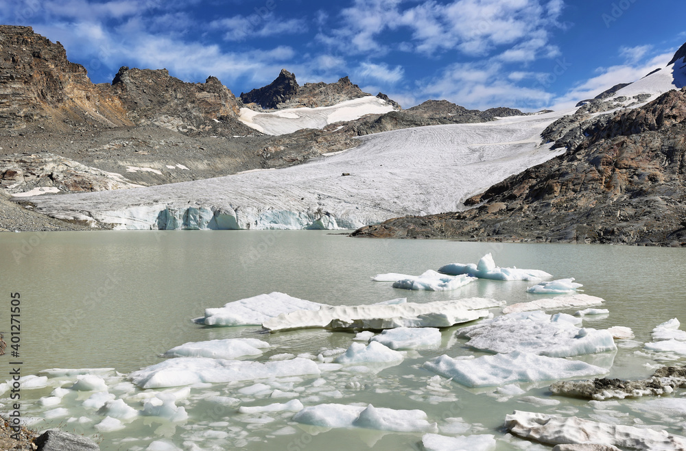 Glacier du Grand Mean and lake above the cirque des Evettes in vanoise