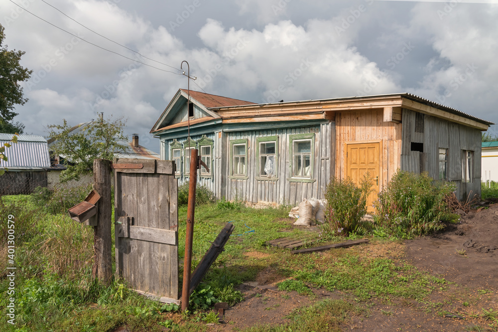 Dweller local house in Nizhny Novgorod Oblast near the Seraphim-Diveyevo Convent Dweller local house in Nizhny Novgorod Oblast near the Seraphim-Diveyevo Convent