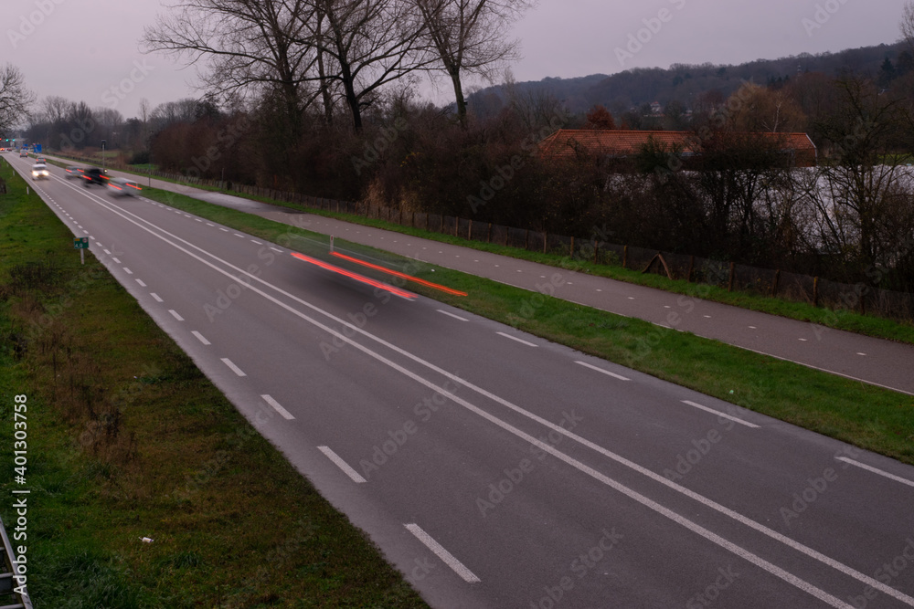 Obraz premium long Exposure photograph of roadway