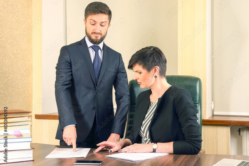 verification of the signature in the business work contract. business partners in the office verification of the signature in the business work contract. business partners in the office
