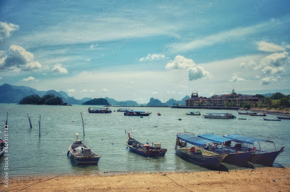 Fototapeta premium boats on the river