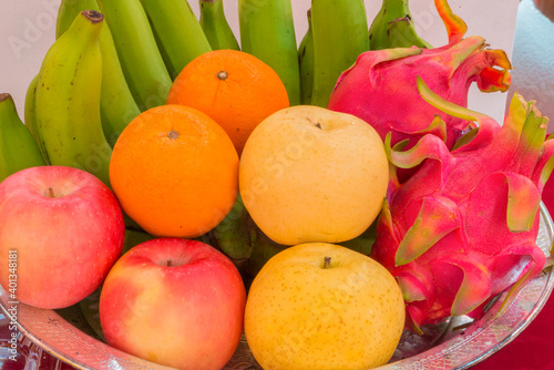 Foto Sacrifice, Oblation , Belief , Fruit and other offerings to sacrifice the chinese new year