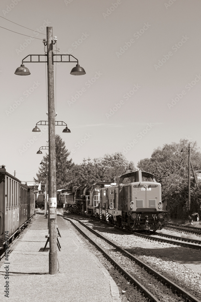 Fototapeta premium Alter Bahnsteig