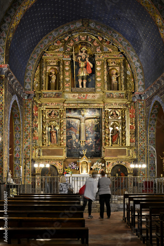 Interior de la iglesia romanica del pueblo rustico de Beget, en la comarca del ripolles, de la provincia de Girona, en el noreste de Catalunya
