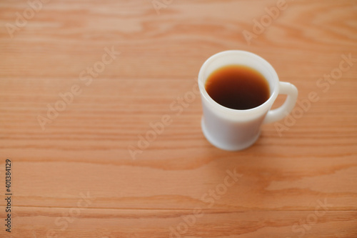 シンプルなコーヒーとコーヒーカップの写真