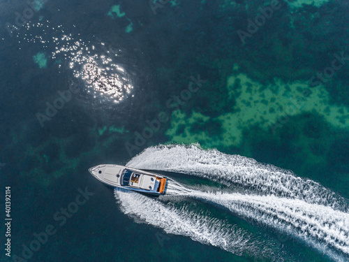 Wallpaper Mural Aerial view of speed boat. Torontodigital.ca
