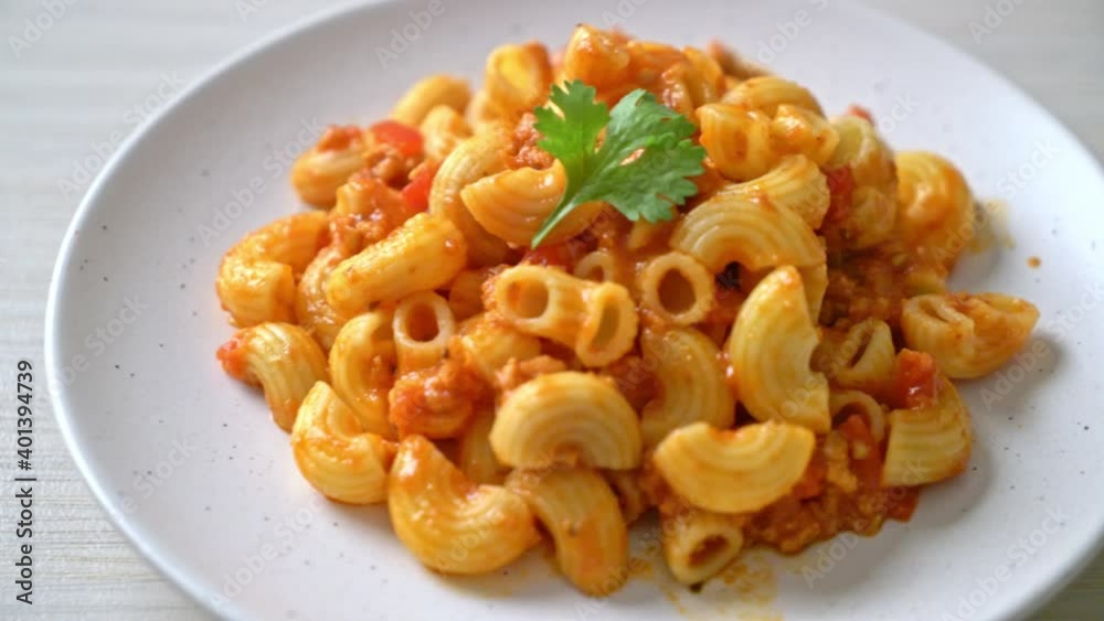 macaroni with tomatoes sauce and mince pork, american chop suey, american goulash macaroni with tomatoes sauce and mince pork, american chop suey, american goulash