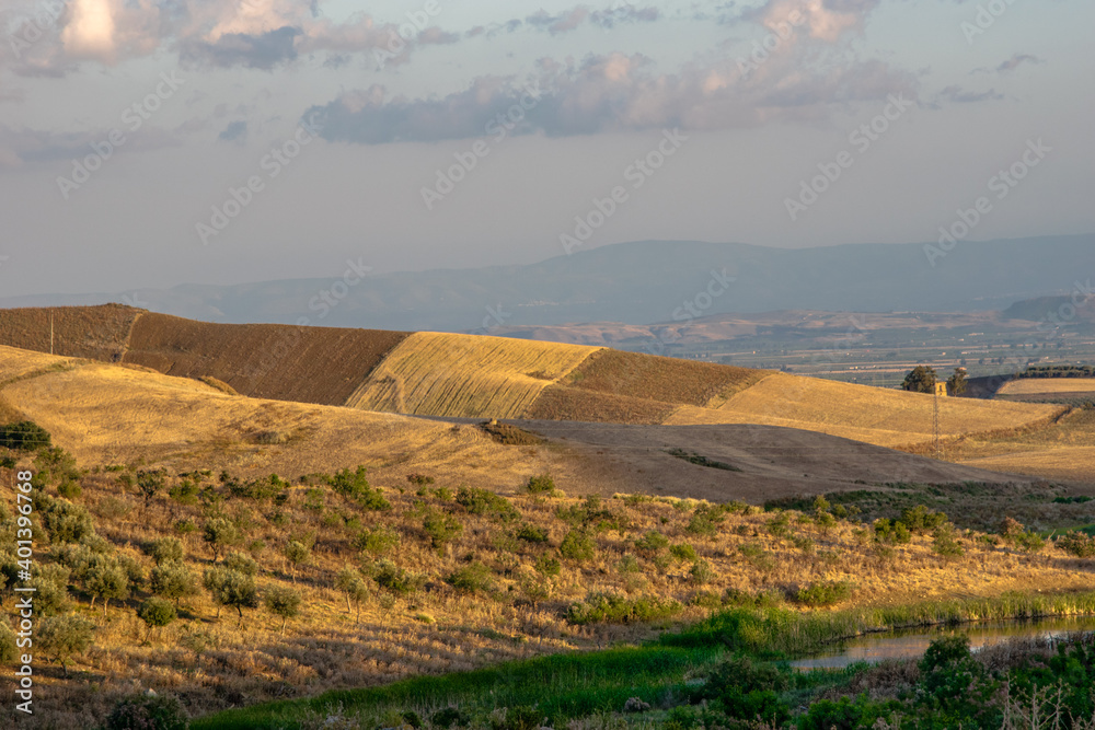 LANDSCAPE, PANORAMA, CIELOCUVOLE CAMPI , COME UN DIPINTO LANDSCAPE, PANORAMA, CIELOCUVOLE CAMPI , COME UN DIPINTO