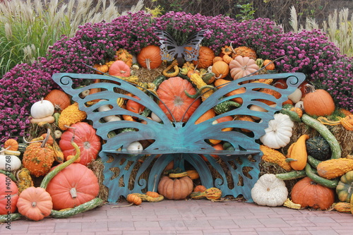 Fall Love Seat