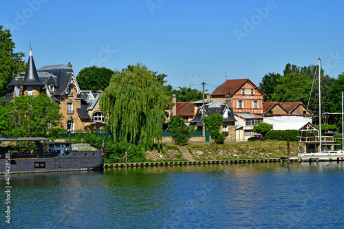 Triel sur Seine; France - june 1 2020 : picturesque small city photo