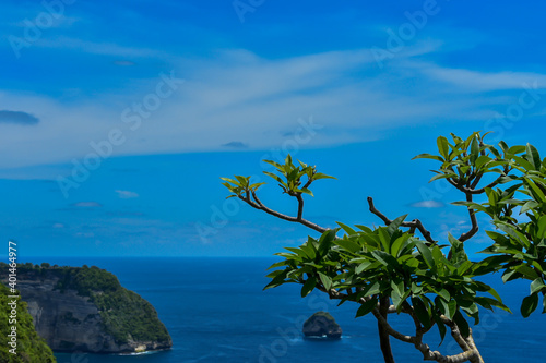 Beautiful beaches in bali - nusa penida kelingking beach, uluwatu, pandava beach, tanah lot, kuta beach