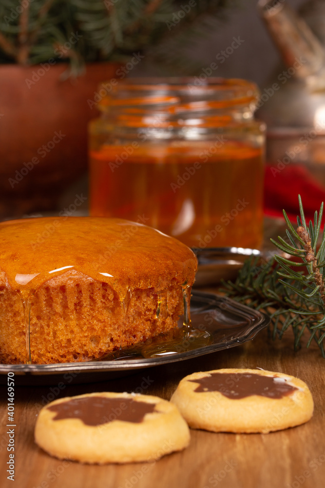 Delicious fresh cupcake with honey on the table Delicious fresh cupcake with honey on the table