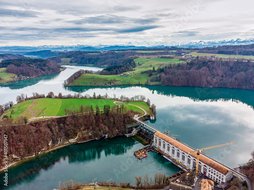 Wasserkraftwerk Mühleberg, Bern, Schweiz, Aare Luftaufnahme