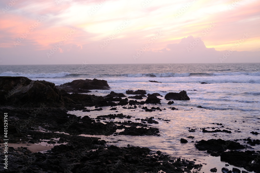 The end of the day on the atlantic coast. (Batz-sur-mer, France - middle of december 2020)