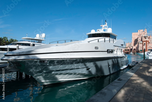 Paradise Island Luxury Yacht Marina © Ramunas