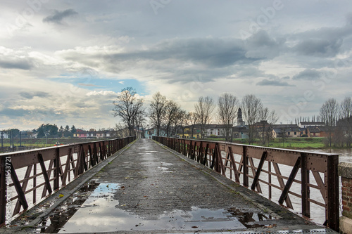 attraversare il fiume © Pierangelo