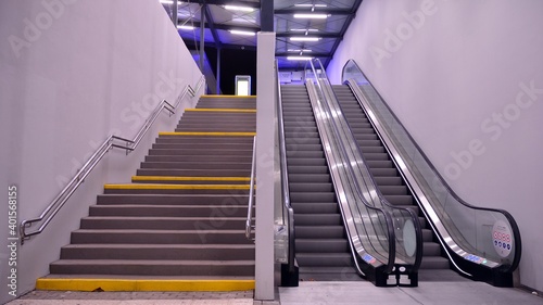 subway station 