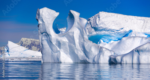 Images of ice bergs in Antartica