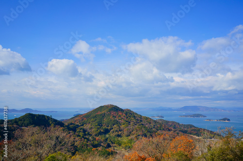 初冬の瀬戸内海と島々(香川県高松市) © KOZO