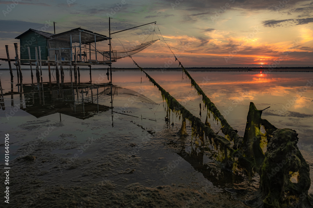 Pialassa Baiona, capanna da pesca al tramonto