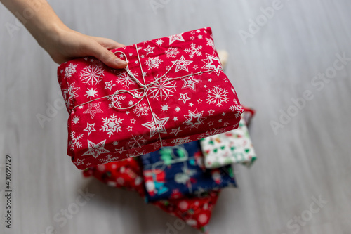 Gifts zero waste wrapped © Hlne