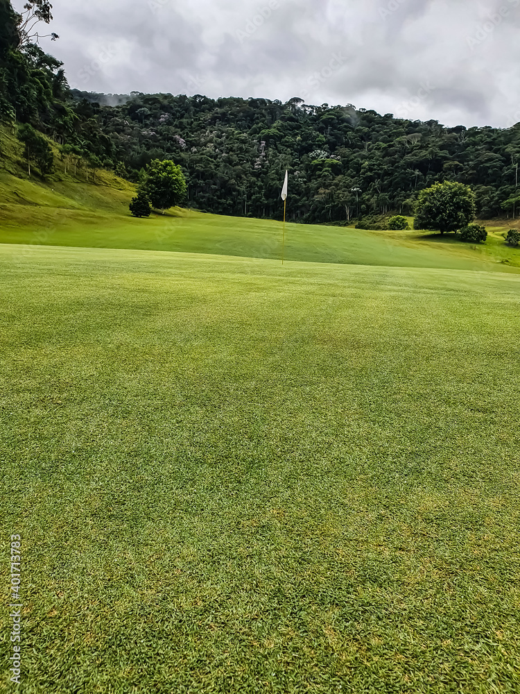 Fototapeta premium golf course in the morning