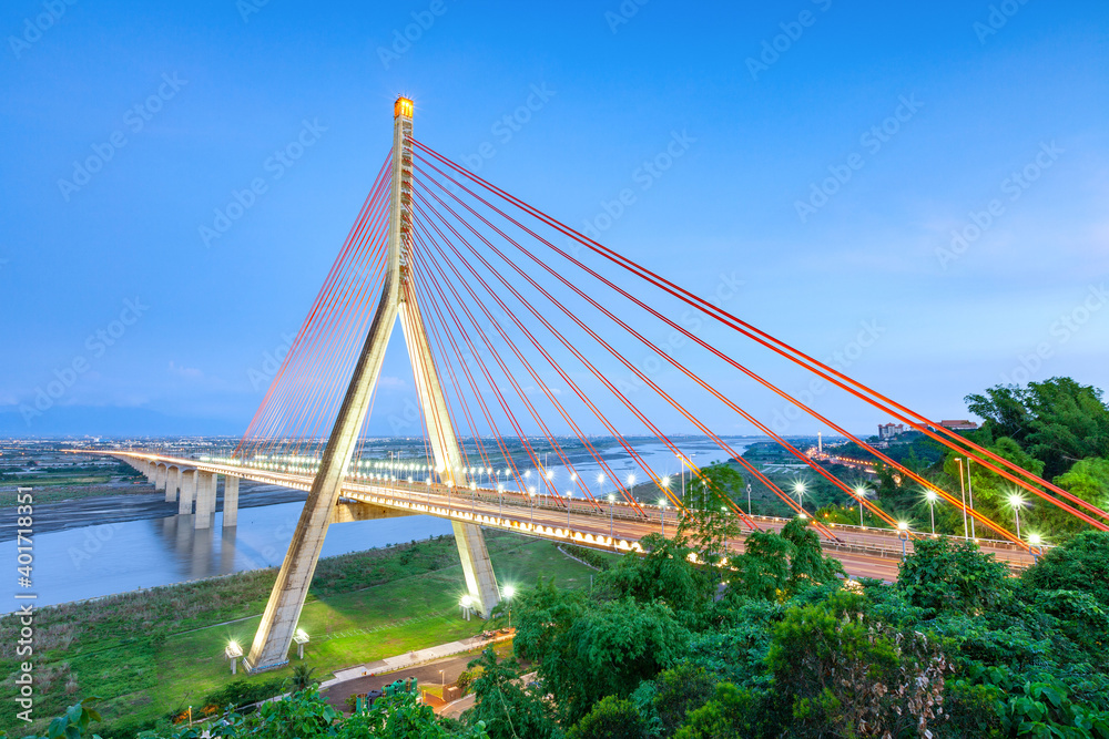 Kaohsiung, Taiwan, provides a highway vehicle crossing the bridge between Kaohsiung and Pingtung