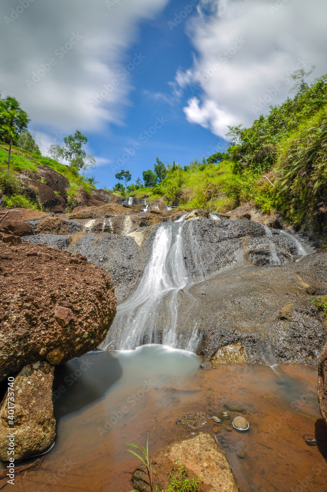 Obraz premium Kedung kandang waterfall at nglanggeran, yogyakarta