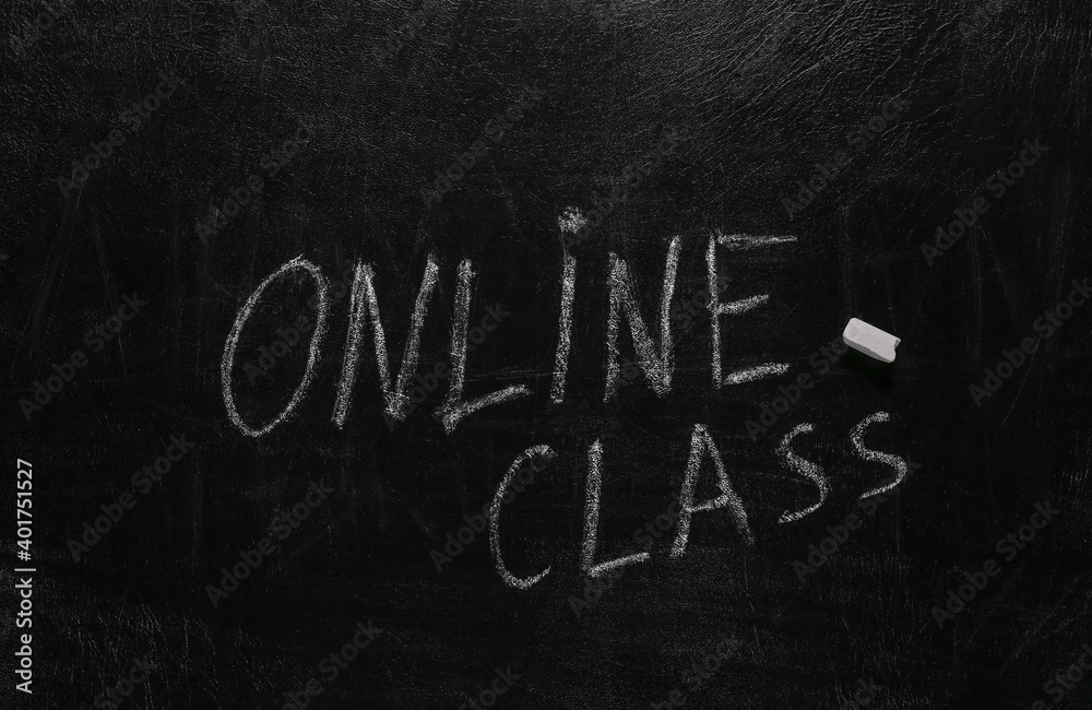 Fototapeta premium Online class words chalk hand drawn on blackboard