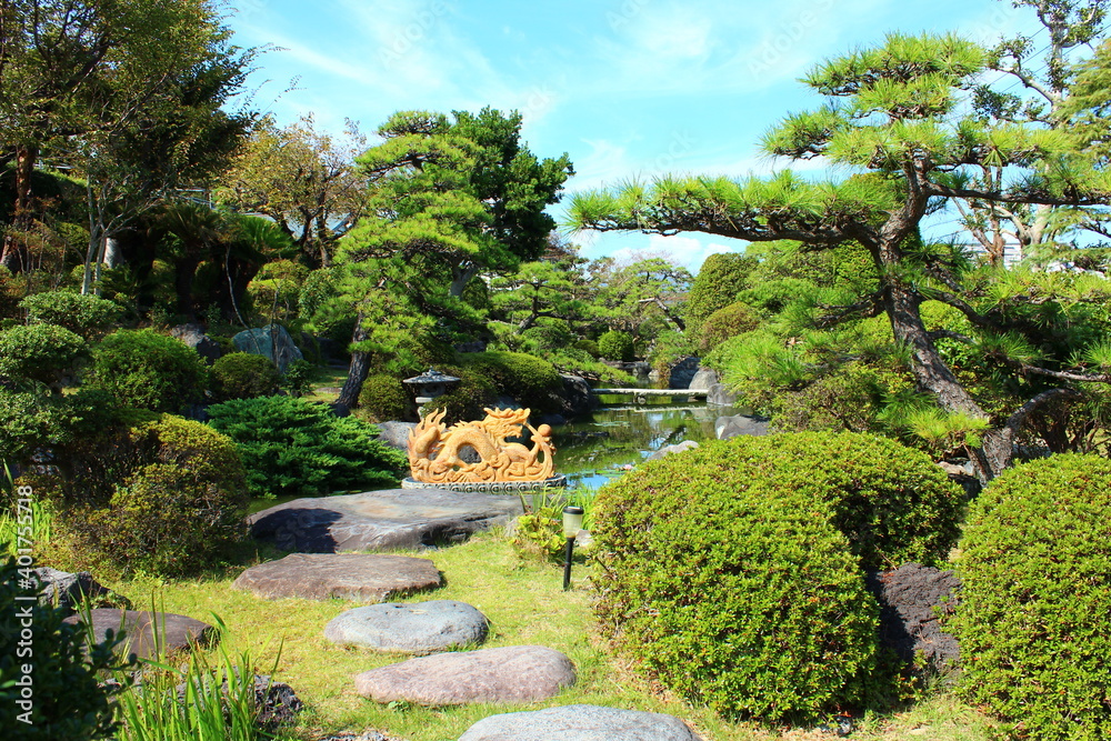 日本庭園（龍華寺、静岡県）　静岡市清水区にある日蓮宗のお寺。庭園の大蘇鉄は国の天然記念物。
