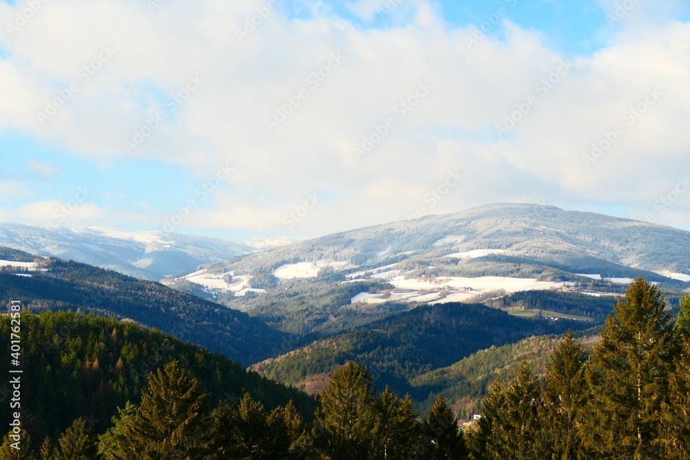 Fototapeta premium Berge in Niederösterreich, der Hochwechsel
