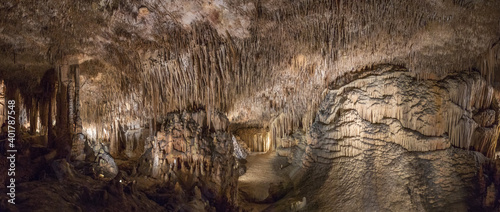 Tropfsteinhöhle Cuevas del drac, Drachenhöhle, Porto Christo, Mallorca,  Spanien photo