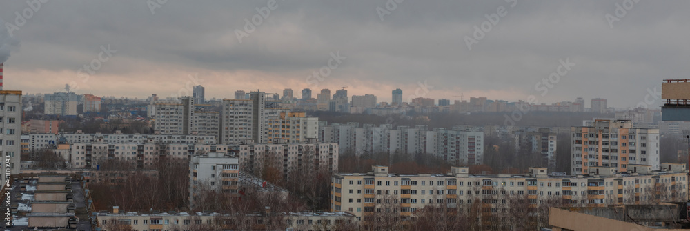 Winter snow fell in the city of Minsk.