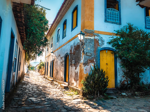 Fototapeta Naklejka Na Ścianę i Meble -  narrow street in the town