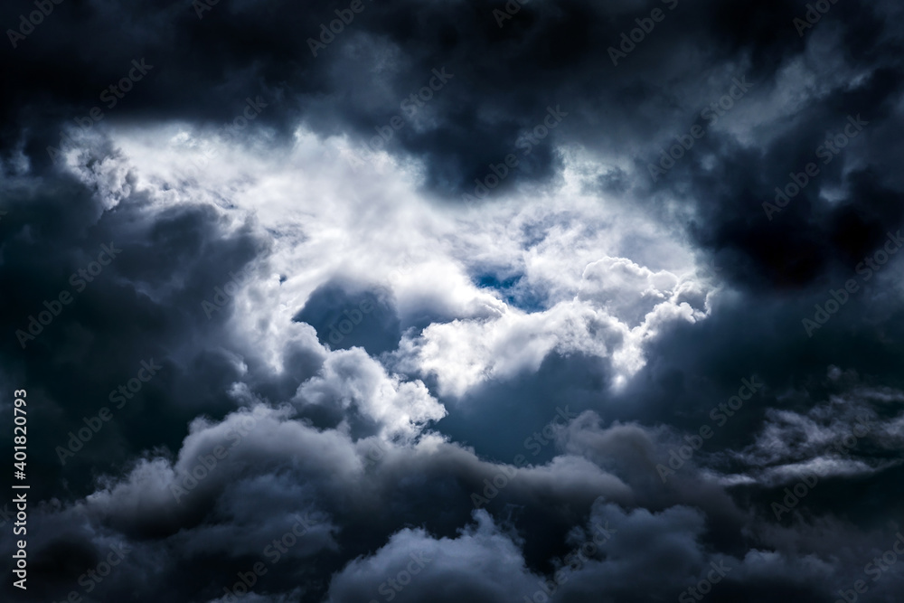 Obraz premium Dramatic Clouds Background